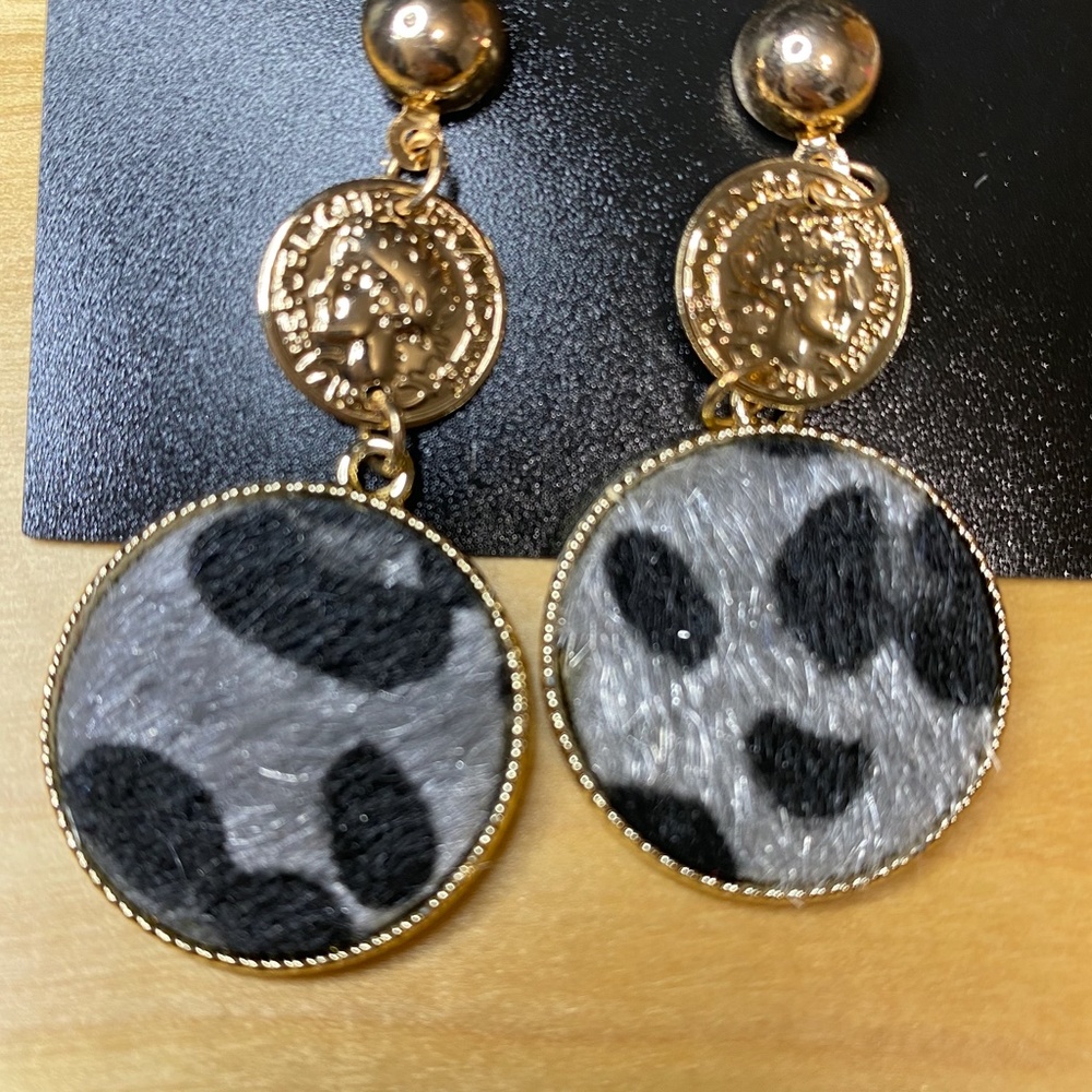 LA 3 Accessories Leopard Print Animal Print and Coin Earrings